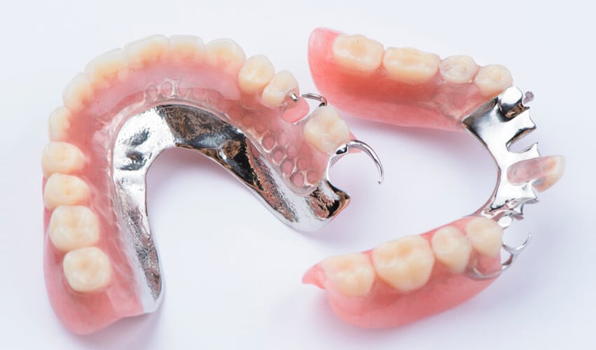 Retrieve Your Beautiful Smile With Dentures!