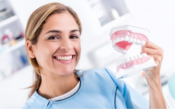 Smile Makeover: How Dentures Transform Your Look?